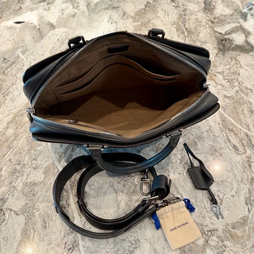 Louis Vuitton Elegant Black Briefcase